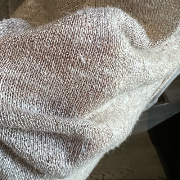 It's Our Time Tan and Cream Oversized Long Sleeve Blouse w back button closure - Picture 6 of 11